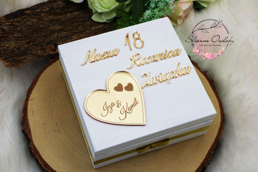 Pudełko Szkatułka Pamiątka prezent personalizowany na rocznicę ślubu białe pudełko glamour - obrazek 2